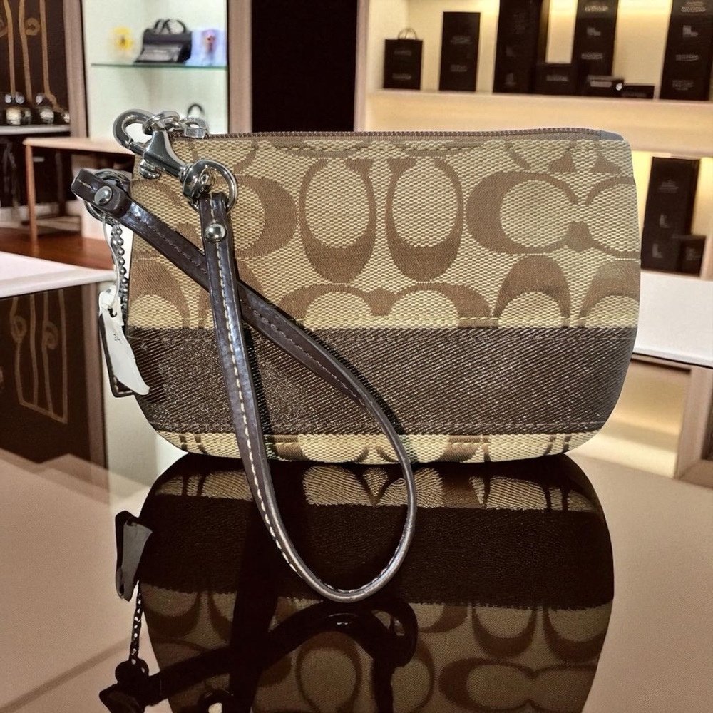 Coach NWT Brown Signature C Wristlet